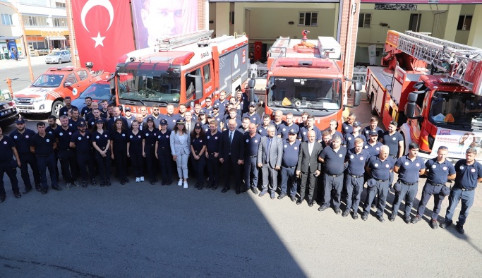 BÜYÜKŞEHİR İTFAİYESİ'NDEN COŞKULU KUTLAMA