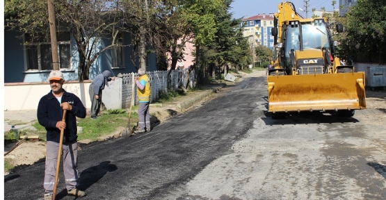 Kızılpınar’da asfalt çalışması devam ediyor